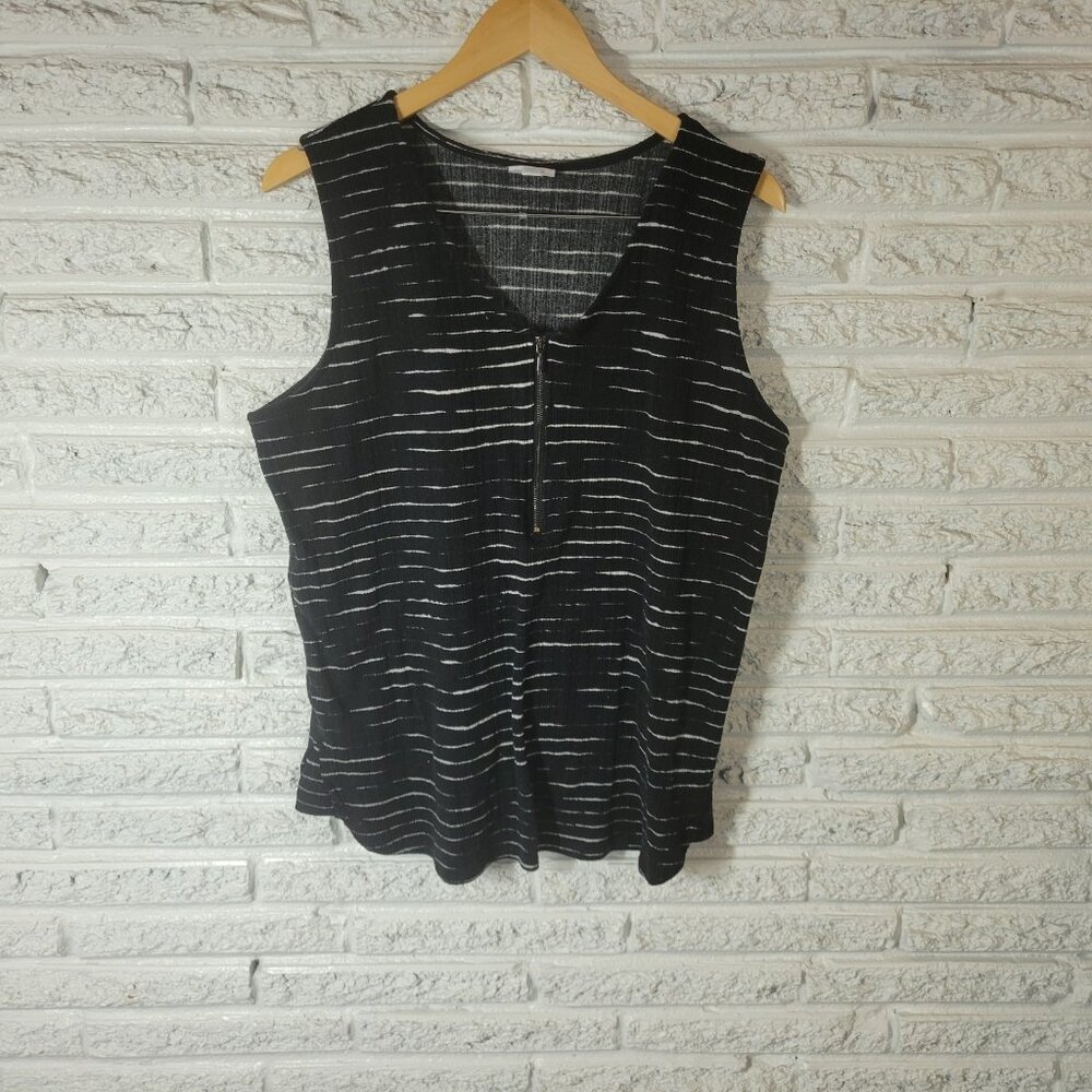 Lularoe Women Top Extra Large XL Sleeveless‎ Quarter Zip Black Animal ANI13E